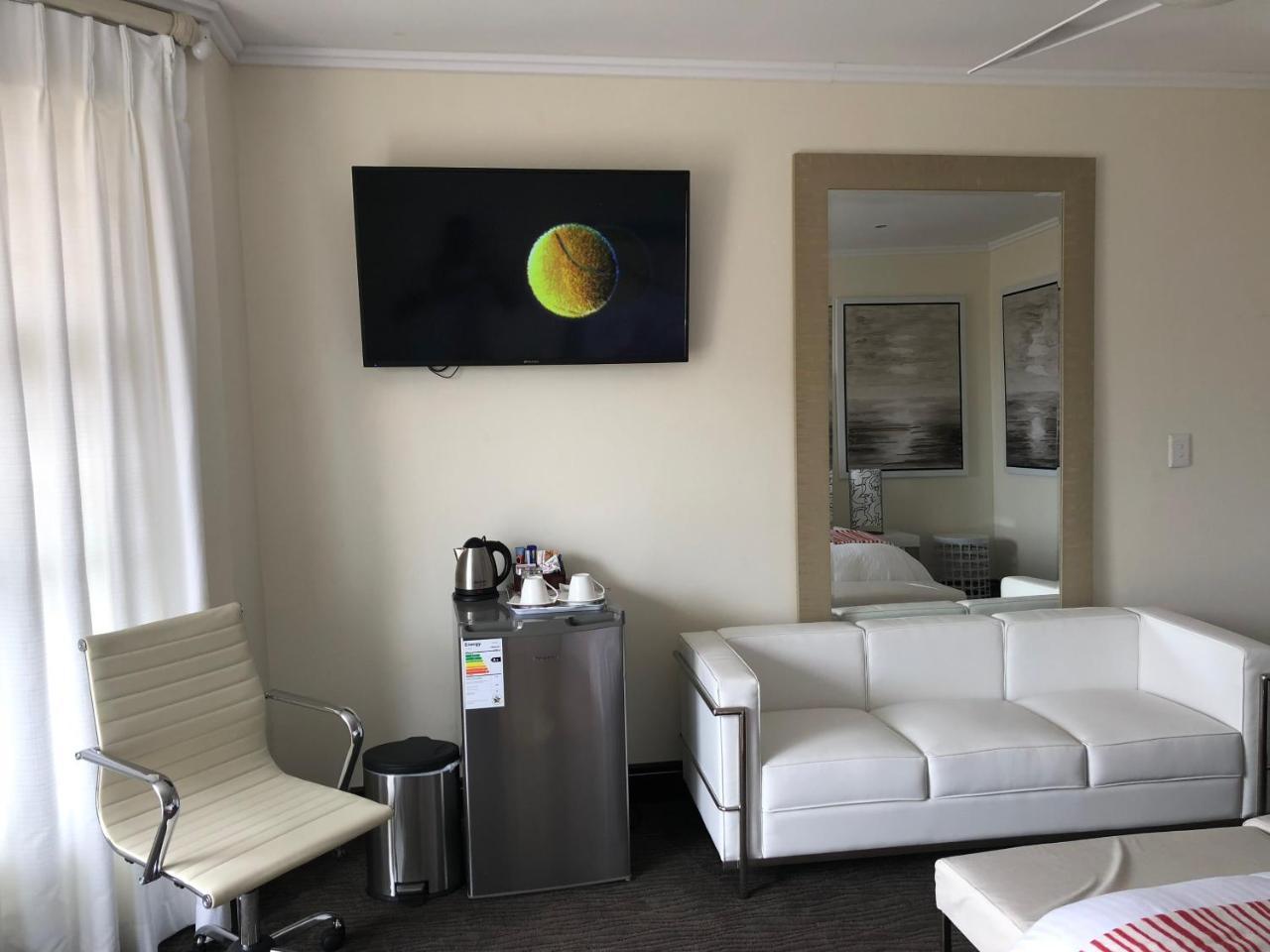Coral Beach Bed & Breakfast Ист-Лондон Экстерьер фото